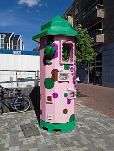 43658